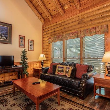 Great Wolf Cabin In Pigeon Forge! Villa Exteriör bild