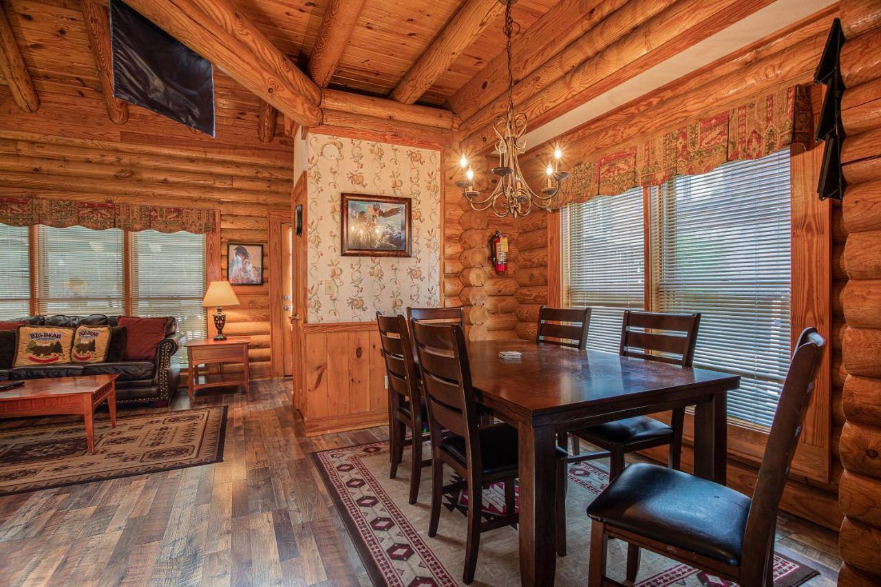 Great Wolf Cabin In Pigeon Forge! Villa Exteriör bild