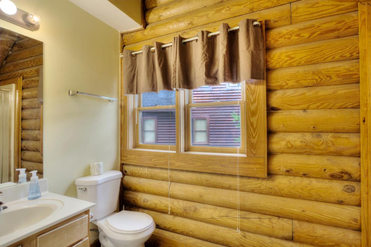 Great Wolf Cabin In Pigeon Forge! Villa Exteriör bild